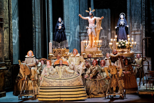 LES BRIGANDS

 

Compositeur :  Jacques Offenbach

Livret : Henri Meilhac, Ludovic Halevy

Direction musicale : Stefano Montanari

Mise en scène : Barrie Kosky

Décors : Rufus Didwiszus

Costumes : Victoria Behr

Choregraphie : Otto Pichler

Lumières : Ulrich Eh

Dramaturgie : Antonio Cuenca Ruiz

Chef des Chœurs : Ching-Lien Wu

 

Distribution :

Falsacappa : Marcel Beekman

Fiorella : Marie Perbost

Fragoletto :Antoinette Dennefeld

Le Baron de Campotasso :Yann Beuron

Le Chef des carabiniers : Laurent Naouri

Le Prince de Mantoue : Mathias Vidal

Antonio :Sandrine Sarroche

Le Comte de Gloria-Cassis : Philippe Talbot

La Princesse de Grenade : Adriana Bignagni Lesca

Adolphe de Valladolid : Flore Royer

Le Précepteur : Luis-Felipe Sousa

Carmagnola : Leonardo Cortellazzi

Domino : Eric Huchet 

Barbavano : Franck Leguerinel 

Pietro : Rodolphe Briand 

Zerlina : Ilanah Lobel?Torres

Fiammetta : Clara Guillon

Bianca : Maria Warenberg

Cicinella : Marine Chagnon 

La Marquise : Doris Lamprecht

La Duchesse : Helene Schneiderman

Sangrietta / Pipa : Manon Barthelemy

Tortilla : Rachella Kingswijk

Burratina : Cecile L’Heureux

Castagnetta / Pipetta : Corinne Martin

Pizzaiolo : Victorien Bonnet

Flamenco : Nicolas Jean?Brianchon

Zucchini / Pipo : Jules Robin

Siestasubito : Hedi Tarkani


© Agathe Poupeney / OnP / 18/09/2024 / Palais Garnier - Opéra national du Paris /France / Paris