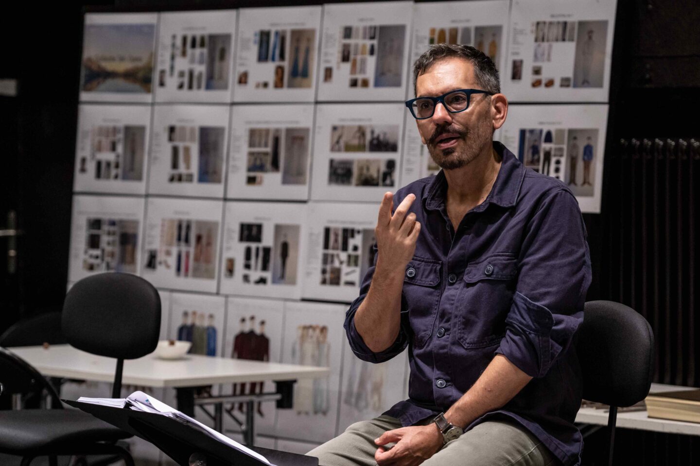 Bruno Ravella photo de repetitions septembre 2024 @Carole Parodi Opera de Lausanne