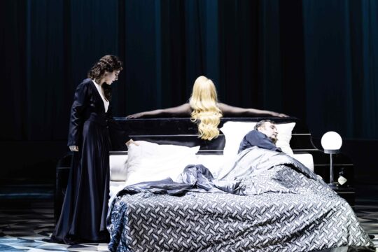 Un_ballo_in_masquera_2025_N.Car_Y.Matochkina_L.Tezier_c_Geoffroy_Schied (1)