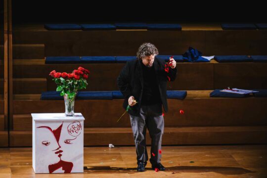 2025_Cosi_fan_Tutte_G(c)Paul_Bourdrel_HD_004 Don Alfonso
