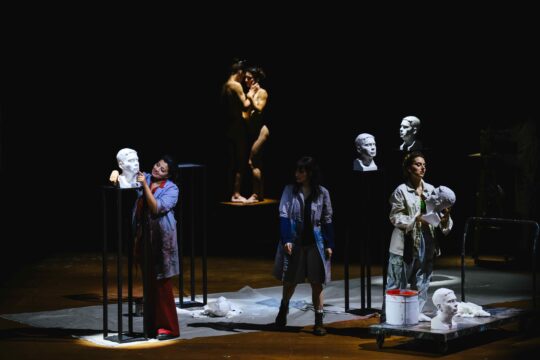 2025_Cosi_fan_Tutte_G(c)Paul_Bourdrel_HD_032 Dorabella Fiodiligi et Despina