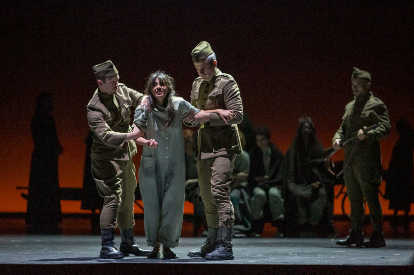 27607 Sebastien Mathe Opera national de Paris Manon 24 25 Sebastien Mathe OnP 28 1600px