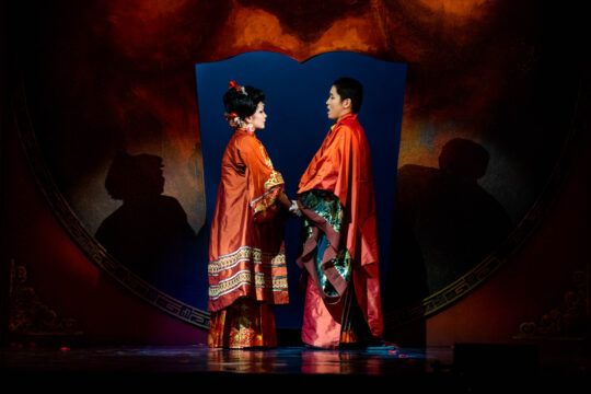 land-des-laechelns-operette-operettensommer-deutsches-theater-muenchen-showbild-3
