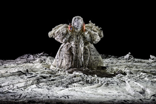 Tristan und Isolde

I. Aufzug

Camilla Nylund (Isolde).



Musikalische Leitung: Semyon Bychkov

Regie: Thorleifur Örn Arnarsson

Bühne: Vytautas Narbutas

Kostüm: Sibylle Wallum

Dramaturgie: Andri Hardmeier

Licht: Sascha Zauner

Chorleiter: Thomas Eitler de Lint