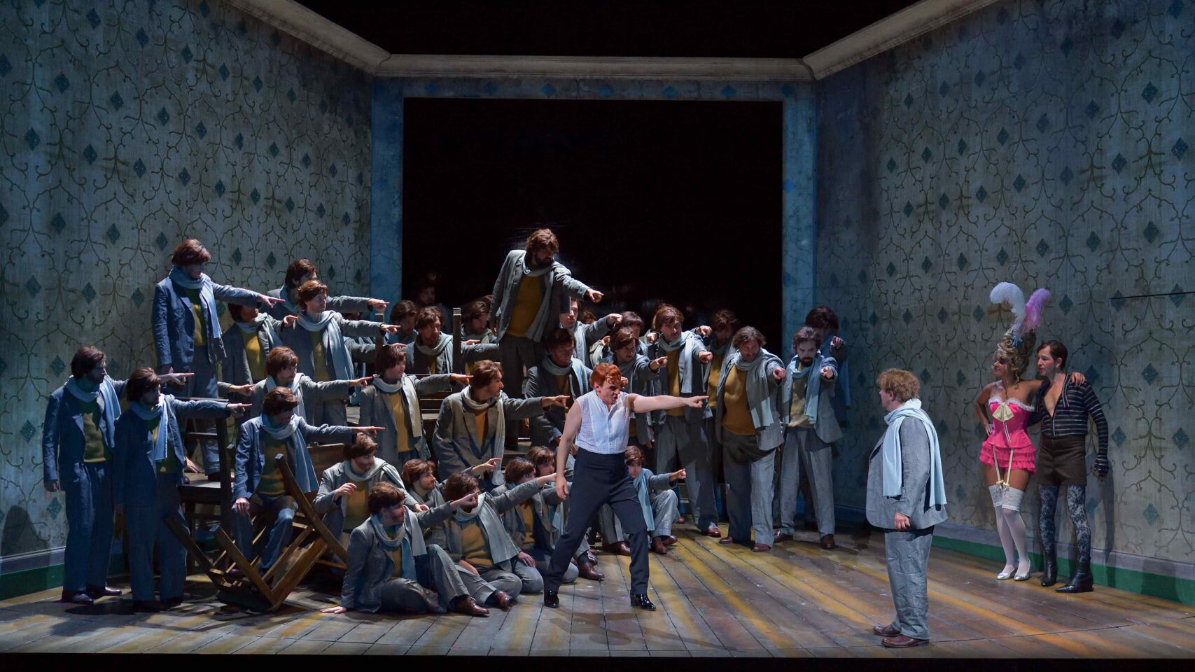 14 les Contes dHoffmann DR Stefan Brion