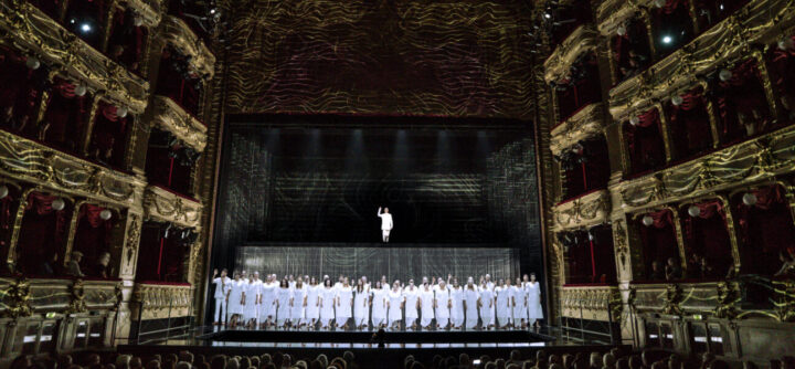 Satyagraha-Opera-de-Nice-photo-Julien-Perrin-10-1-1294x600 (1)