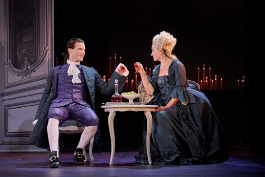 LIAISONS PARIS 4 (1)