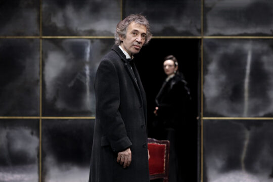 georges-lavaudant-monte-le-misanthrope-de-moliere-avec-eric-elmosnino-scaled