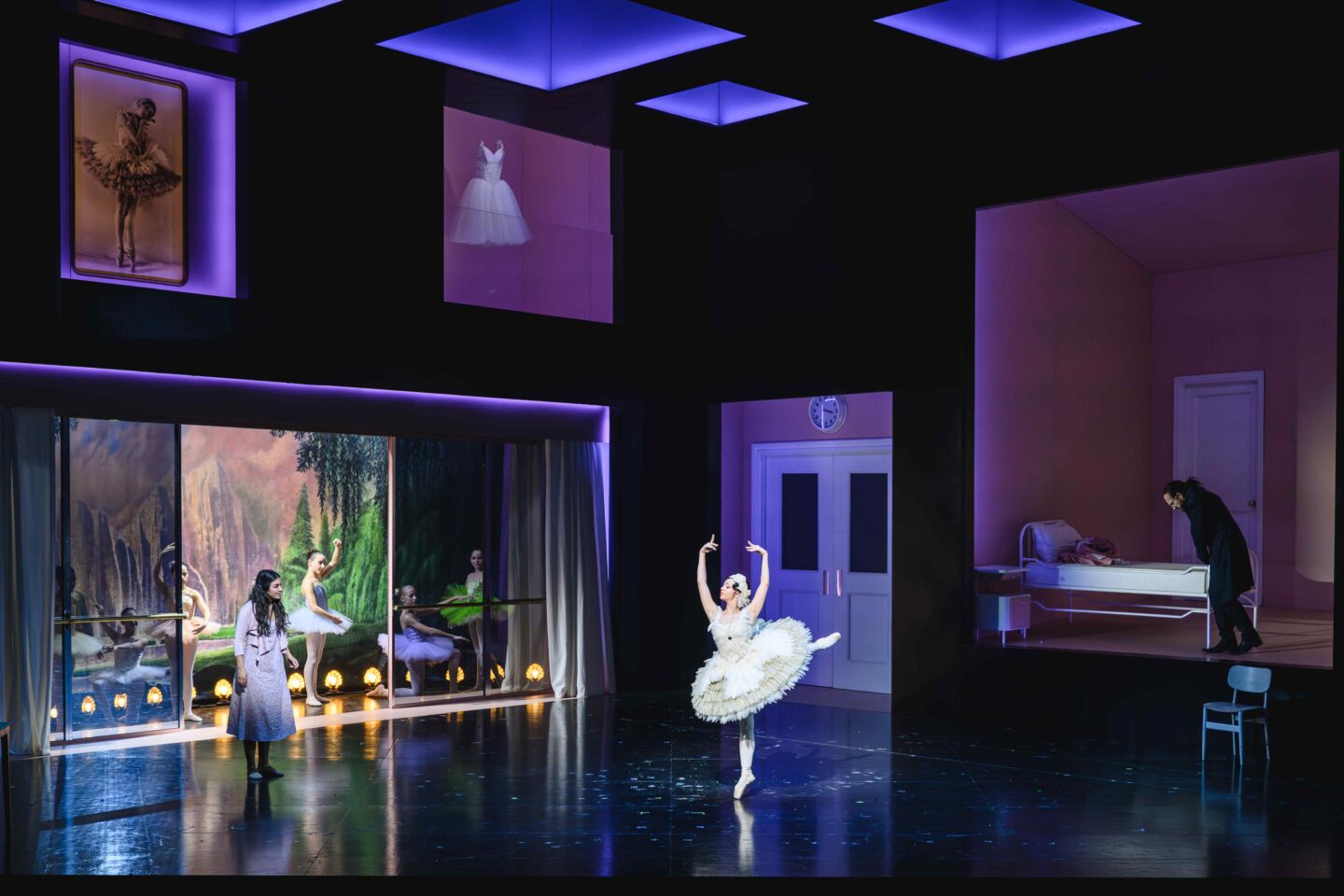 OPÉRA de LYON : LES CONTES D’HOFFMANN de Jacques OFFENBACH : Quand faire le tri du bon grain s’impose 4 2025 contes Hoffmann GcPaul Bourdrel HD 031