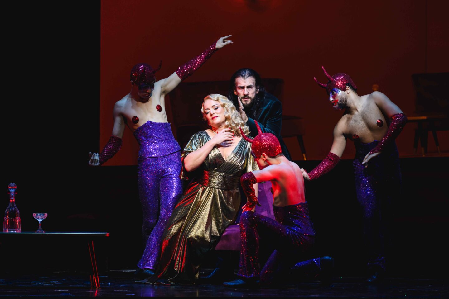 OPÉRA de LYON : LES CONTES D’HOFFMANN de Jacques OFFENBACH : Quand faire le tri du bon grain s’impose 7 2025 contes Hoffmann PGcPaul Bourdrel HD 056