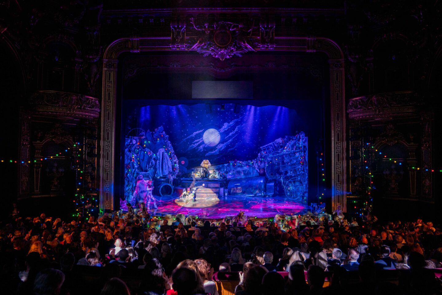 Opéra de Monte-Carlo : Cats la superbe « machine à danser » dans l’écrin de la Salle Garnier 4 Cats ©OMC Marco Borrelli 12