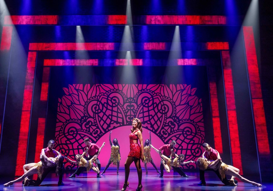 The Bodyguard, le thriller musical du West End londonien, au Deutsches Theater de Munich 2 bodyguard the musical foto02 Adam Garcia Sidonie Smith 3