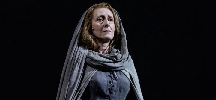 5.-Violaine-Vercors-Raphaele-Kennedy-©-Thomas-Amouroux-Theatre-du-Chatelet-1294x600