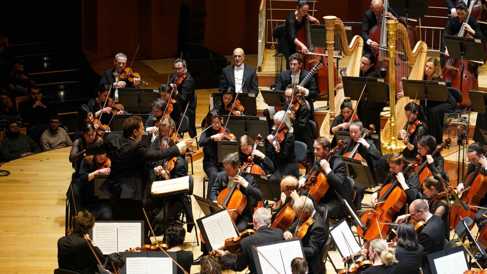 AUDITORIUM MAURICE RAVEL – ORCHESTRE NATIONAL DE LYON / MAHLER : Symphonie N°VII en mi mineur, dite "Chant de la Nuit" : un étonnant itinéraire, allant de surprises en révélations ! 2 DSC04157