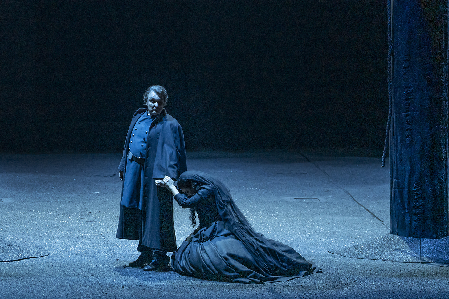 Opéra national de Paris Bastille – UN BALLO IN MASCHERA de Giuseppe VERDI : Quand Angela Meade succède avec honneur à Anna Netrebko 7 20260502 Un bal masque 056 Franck Ferville