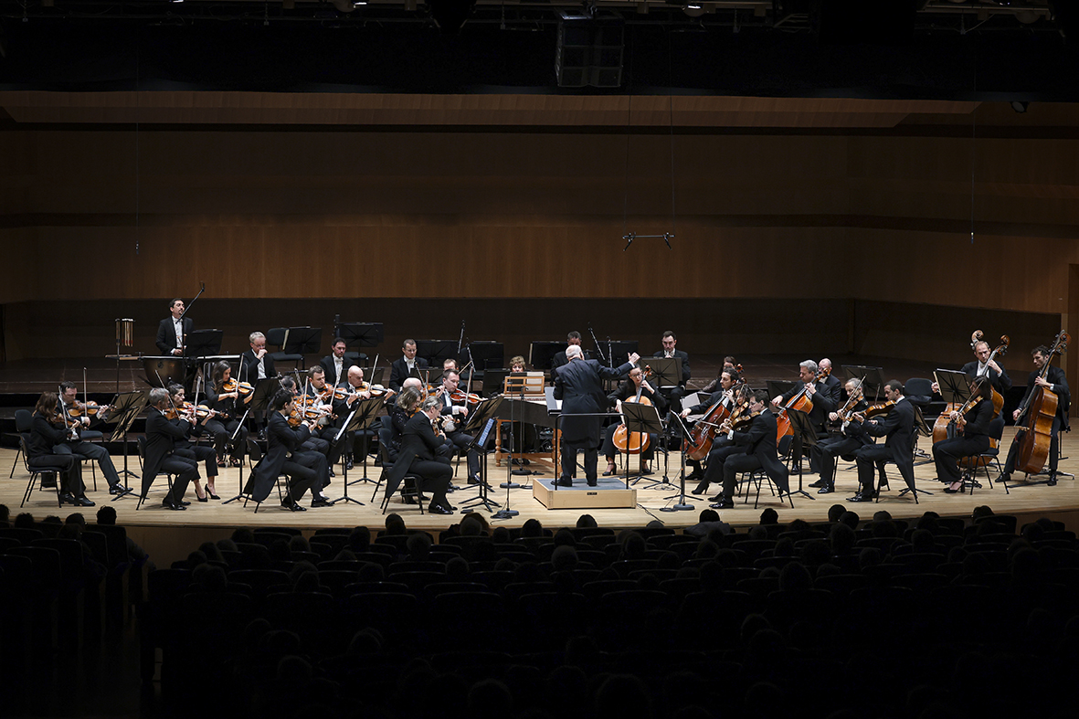 Monaco : Thierry Amadi transcende un Concerto de Haydn 2 260208 T. Koopman T. Amadi credit Stephane Danna Direction de la communication BD