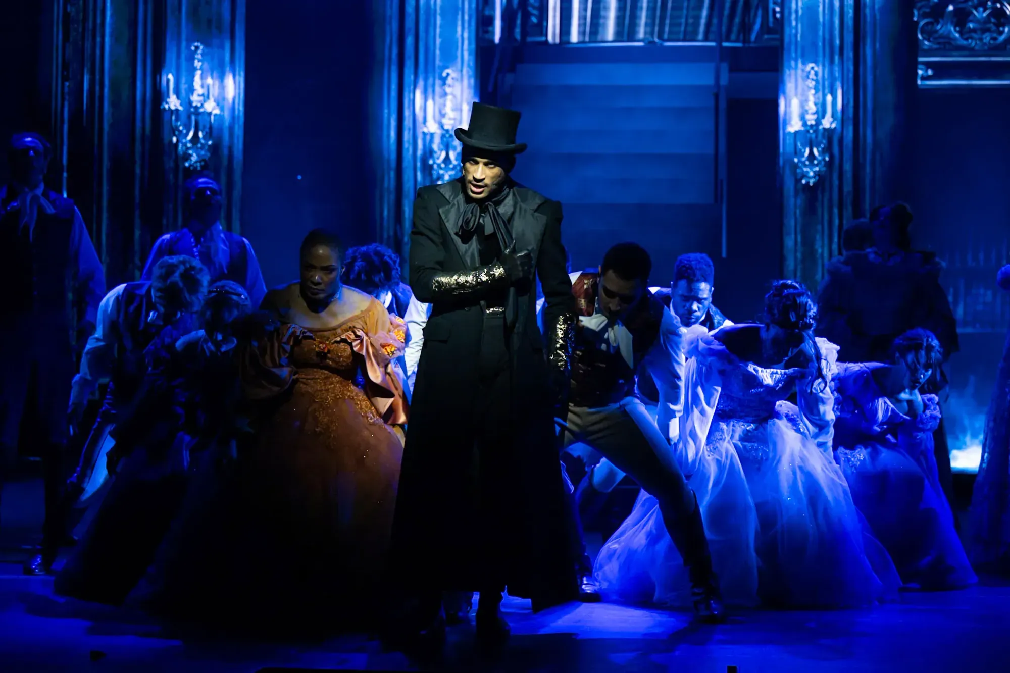 Monte-Cristo - Folies Bergère 3 69933b8329c7ba595304f476 DSC 4330 Cedric Le Dantec opti p 2000