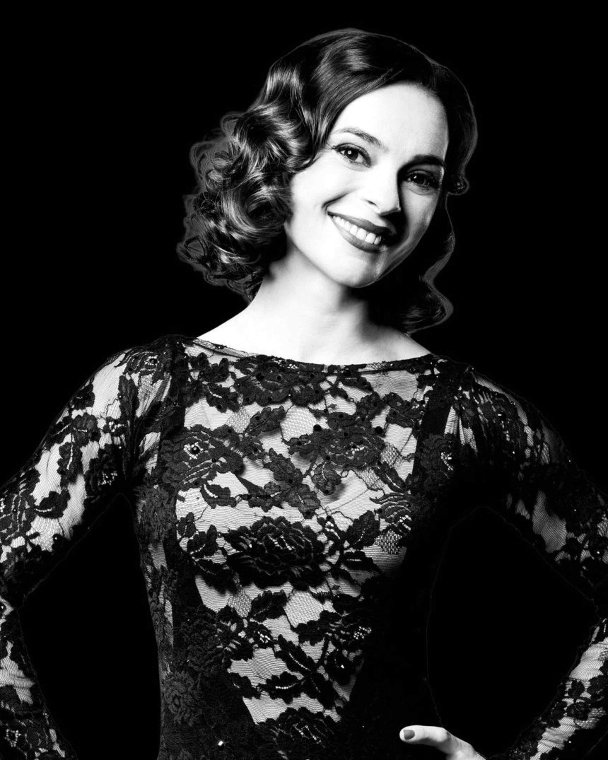 Elle est Roxie Hart dans la comédie musicale "Chicago" au Casino de Paris : Rencontre avec Vanessa Cailhol 1 Vanessa Chicago photo 2 1 1 scaled