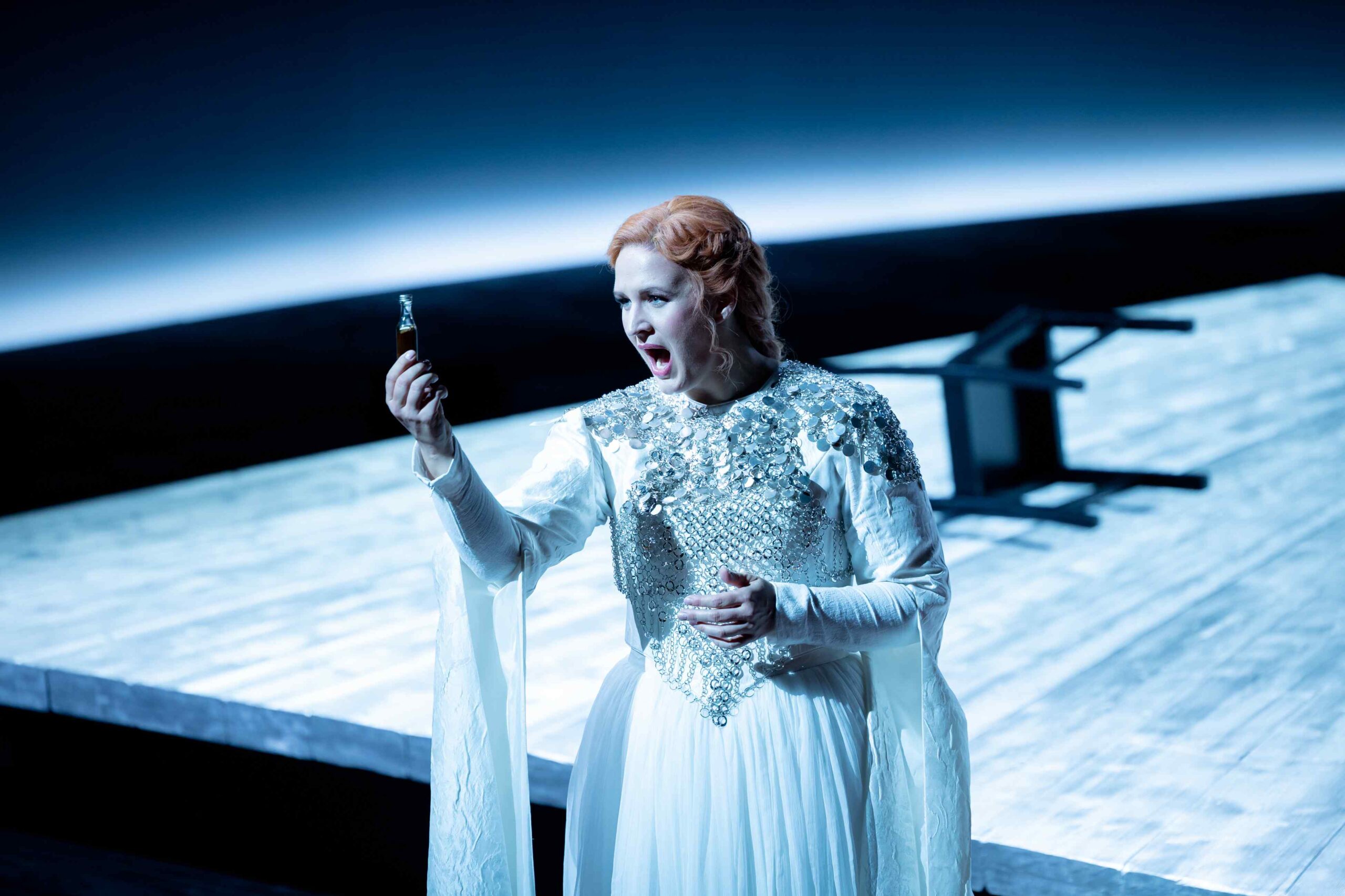 BARCELONE - GRAN TEATRE DEL LICEU : UNE ISOLDE POUR LE SIÈCLE 3 www sergipanizo cat 260112 liceu tristanisolde a 046 scaled