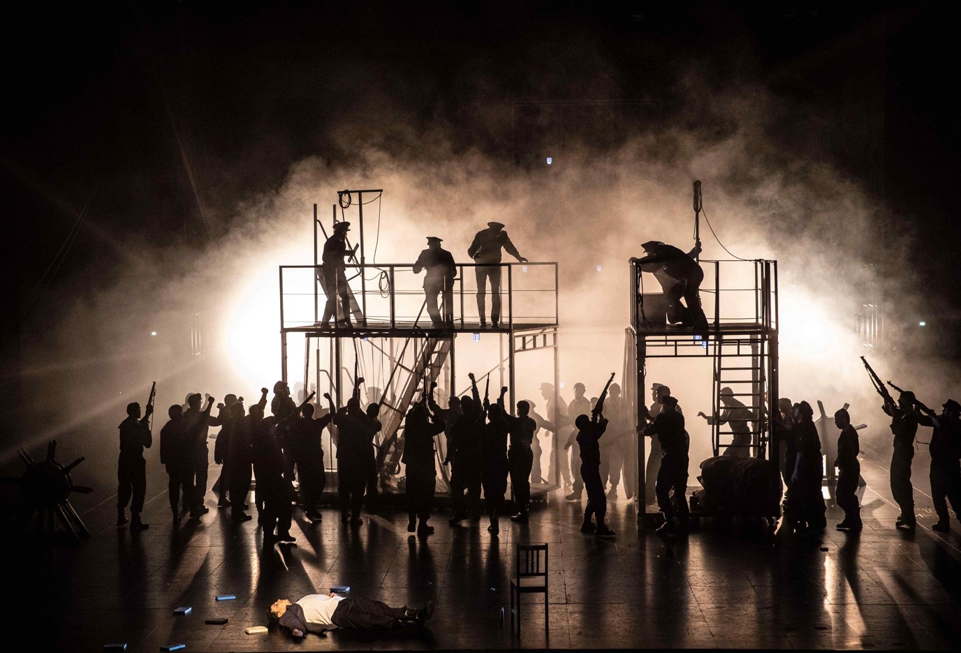 OPÉRA de LYON : BILLY BUDD de Benjamin BRITTEN : première lyonnaise optimale musicalement, frisant presque la perfection visuelle 8 BillyBudd2G┬®JeanLouisFernandez 208 2