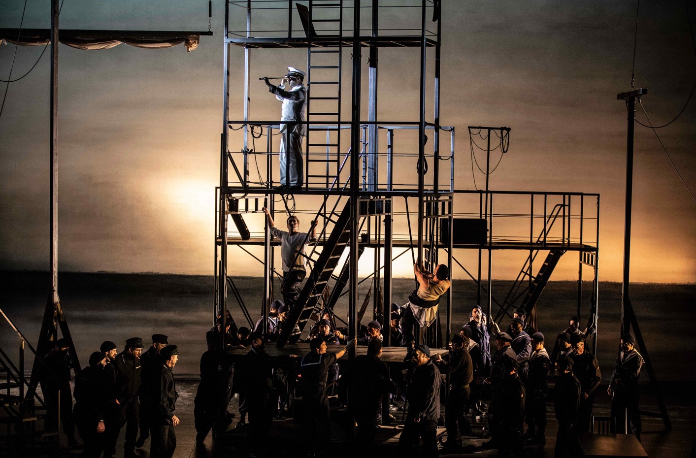 OPÉRA de LYON : BILLY BUDD de Benjamin BRITTEN : première lyonnaise optimale musicalement, frisant presque la perfection visuelle 1 C®JeanLouisFernandez 153