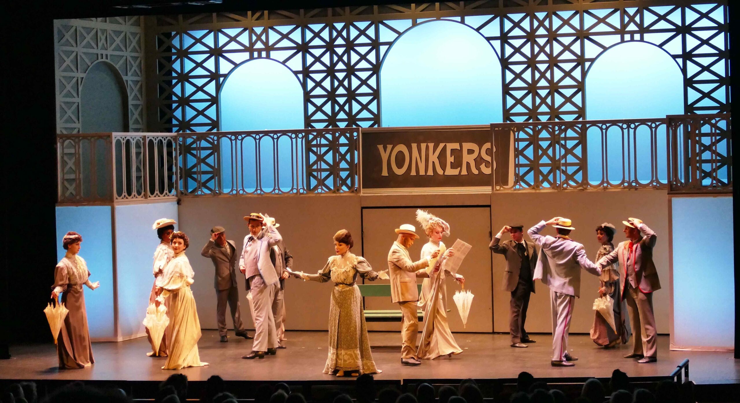 Théâtre de l’Odéon : une Hello, Dolly ! parfaitement interprétée et réglée scéniquement au millimètre 1 P1830708 © photo Christian DRESSE 2026 scaled