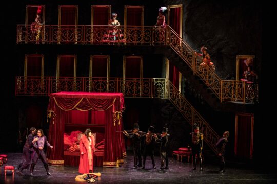 Vue générale pour le décor du II pris ici au final ManonLescaut┬®JeanLouisFernandez 079