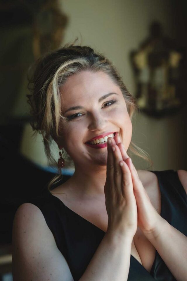 QUELQUES MOTS DE CHIARA ISOTTON, A L’OCCASION DE MANON LESCAUT, SA NOUVELLE PRISE DE RÔLE PUCCINIENNE A L’OPERA DE LYON ! 2 chiara isotton soprano 4 683x1024 1