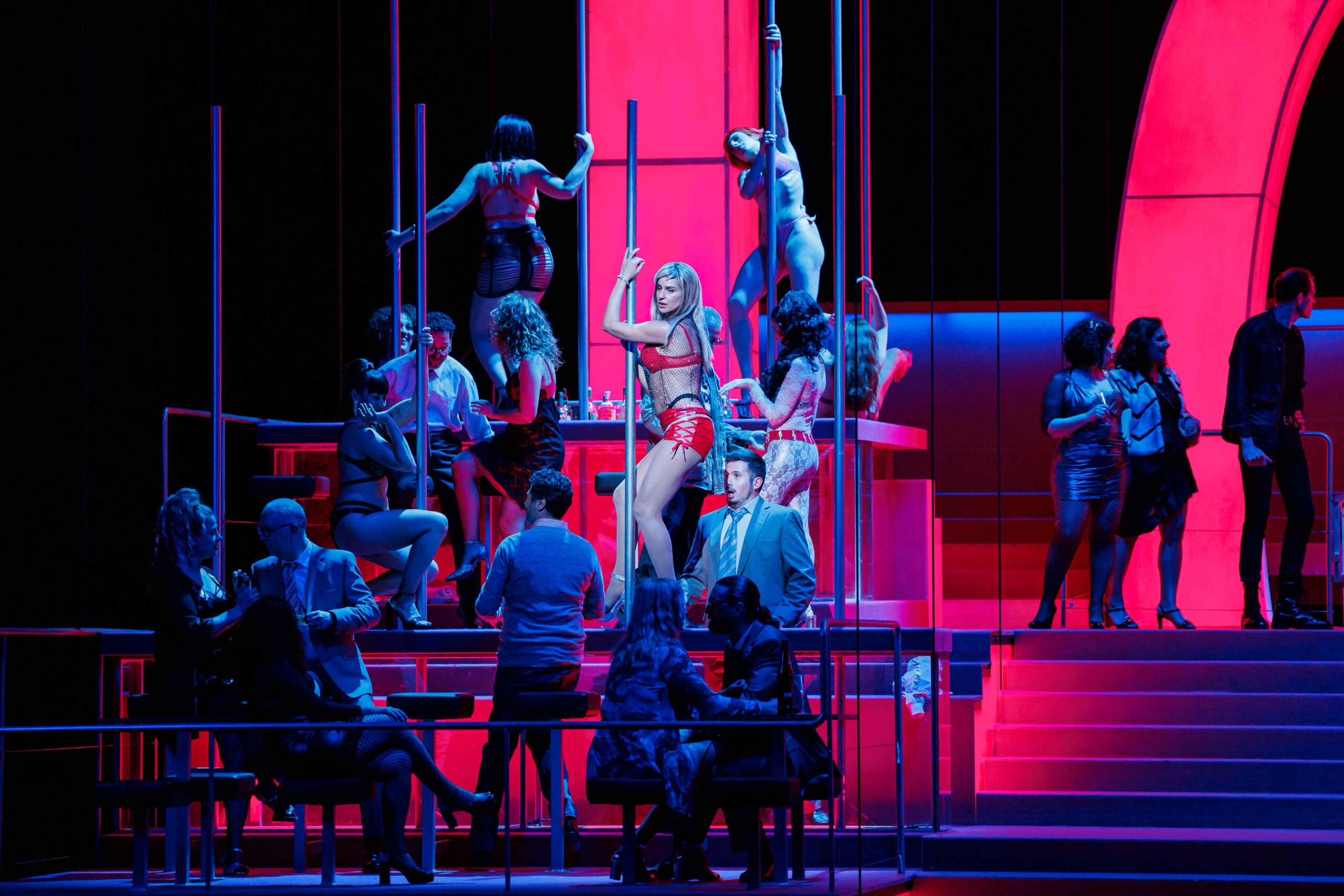 Manon Lescaut à Barcelone : Asmik Grigorian marque à nouveau le rôle de son empreinte de grande tragédienne lyrique 5 www sergipanizo cat 260311 liceu manon 097 a scaled