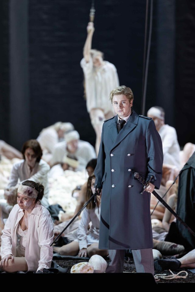 Amartuvshin Enkhbat et Saioa Hernández triomphent dans la reprise de Macbeth au Théâtre national de Munich 8 136 Macbeth 2026 S.Stopford c G.Schied