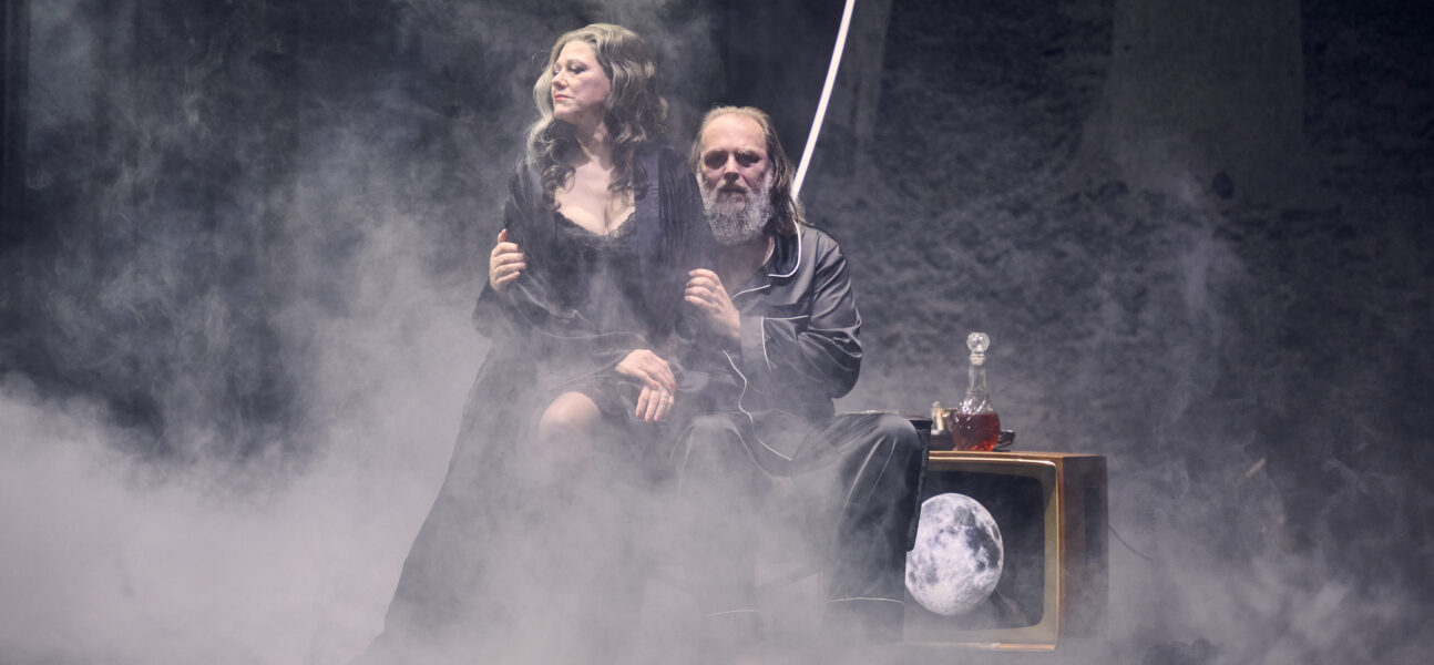 FESTIVAL DE PÂQUES BADEN-BADEN : LOHENGRIN entre féérie et kitsch, le cygne a perdu des plumes ! 6 20260328 Lohengrin Baumgartner Koch cMartinSigmund 5 1294x600 1