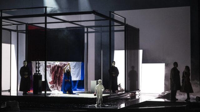 Madame-Butterfly-par-Barbora-Horakova-credits-Carole-Parodi-8-scaled