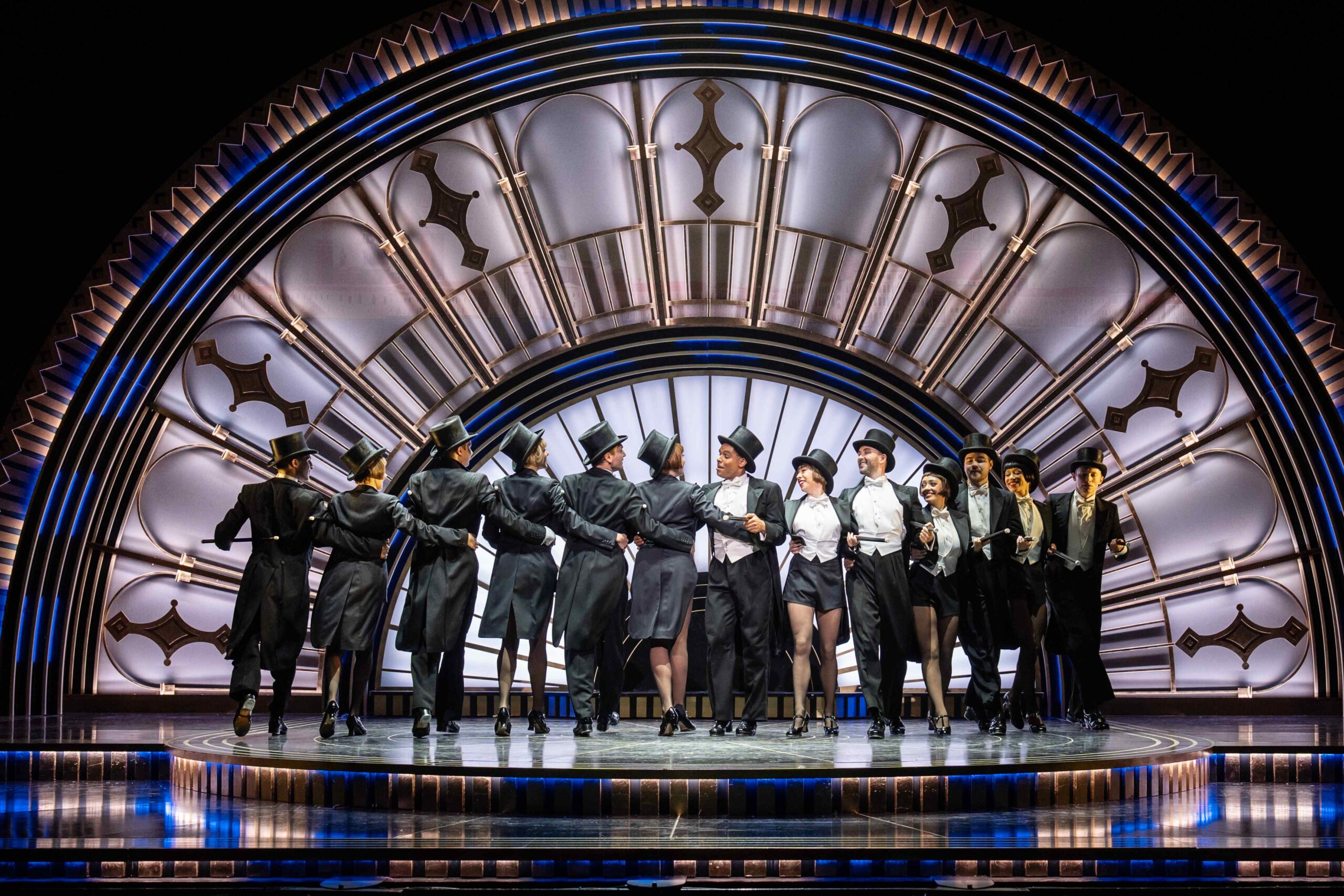 TOP HAT - Châtelet Top hat ou Tap dance? 5 Top Hat © Johan Persson 3 scaled