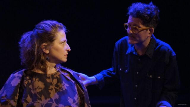 image_2185395_20260410_ob_8edb9f_une-censure-sachant-chanter-photo-9