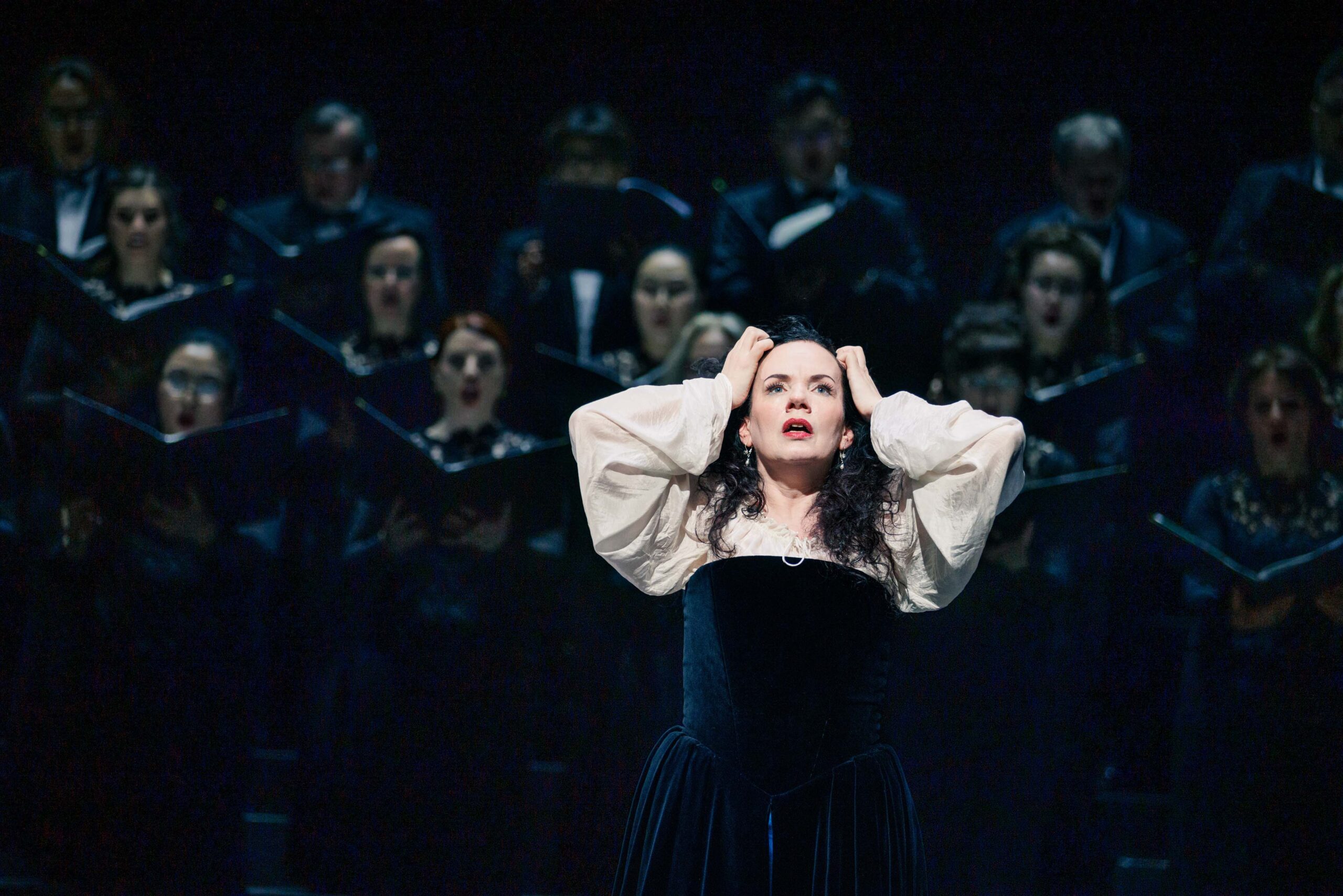 BADISCHE STAATSTHEATER KARLSRUHE : « LA STRANIERA » , opéra oublié et rarement joué de Bellini… 1 la straniera hp1 0866 69c3d55a910fa6.11238930 scaled