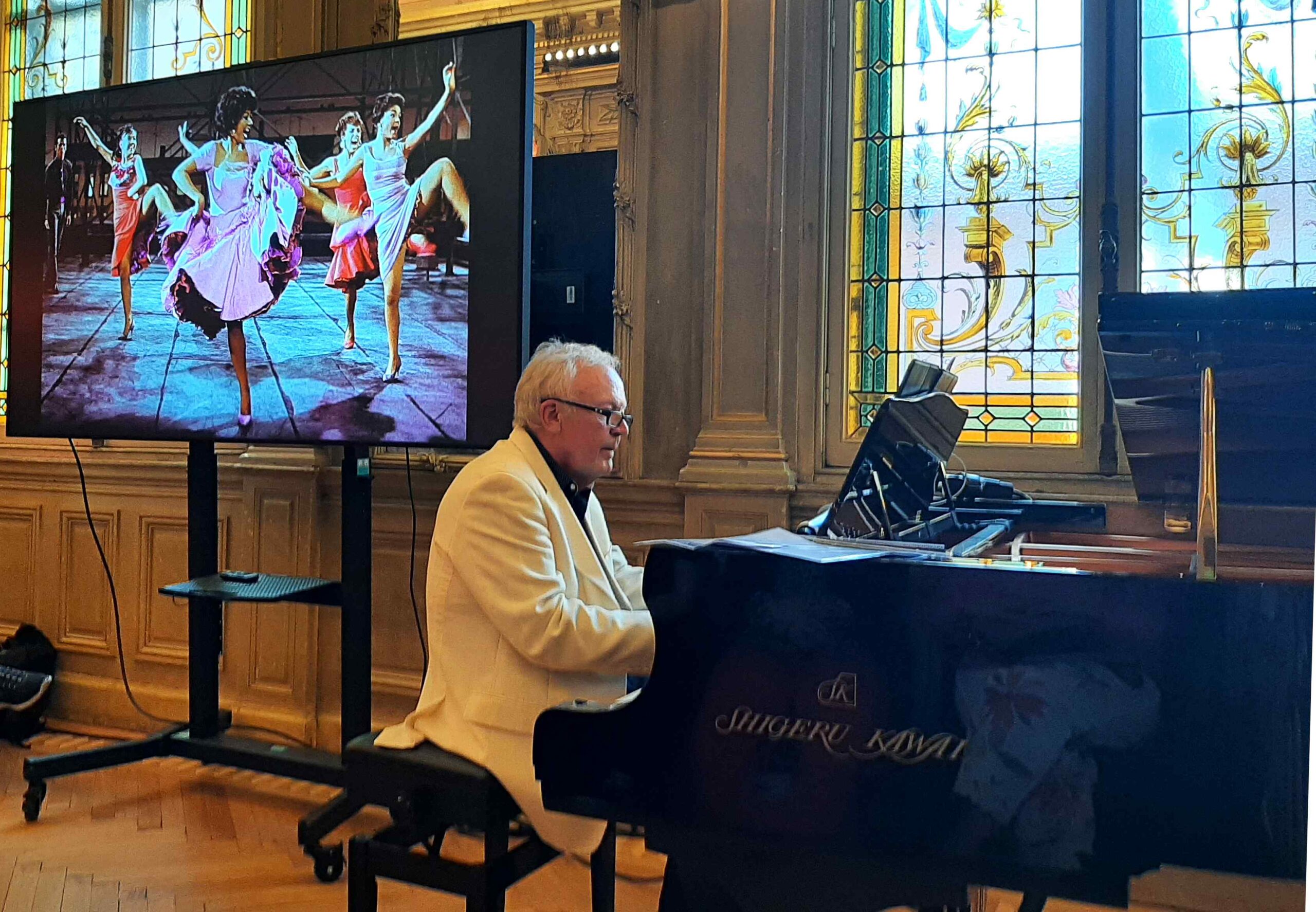 Bruno se fait des films : quand la musique de cinéma envahit avec bonheur le foyer de l’Opéra de Nice 1 BRUNO 3 1 scaled