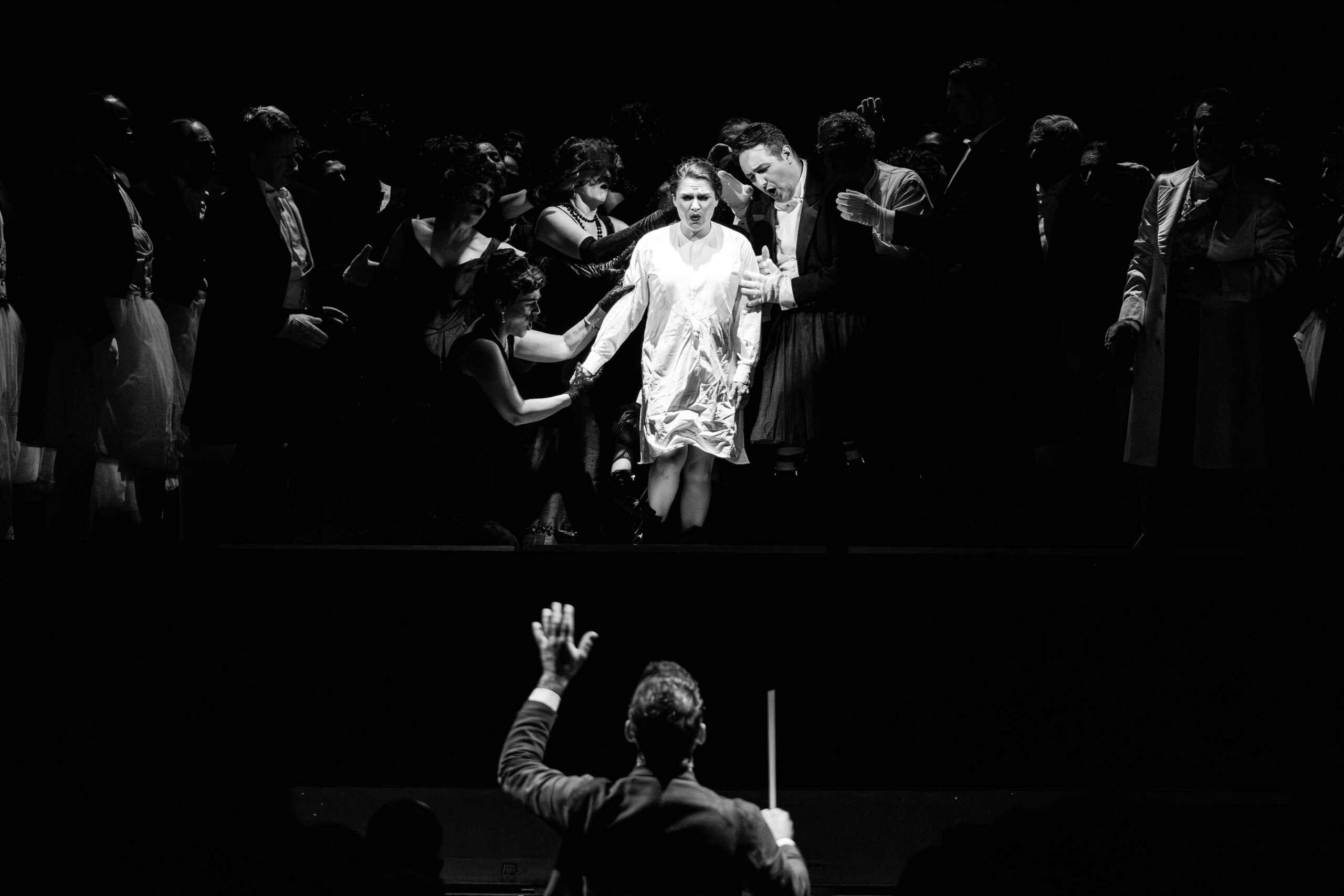La Traviata à l’Opéra de Nice : Une Violetta en état de grâce : Kathryn Lewek et un chef exceptionnel : Andrea Sanguineti 15 DSC01407 scaled