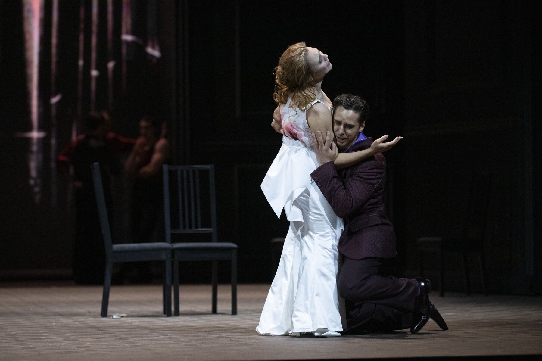 Jennifer O'Loughlin et Matteo Ivan Rašić triomphent dans la nouvelle Traviata du Gärtnerplatztheater 5 LA TRAVIATA 16