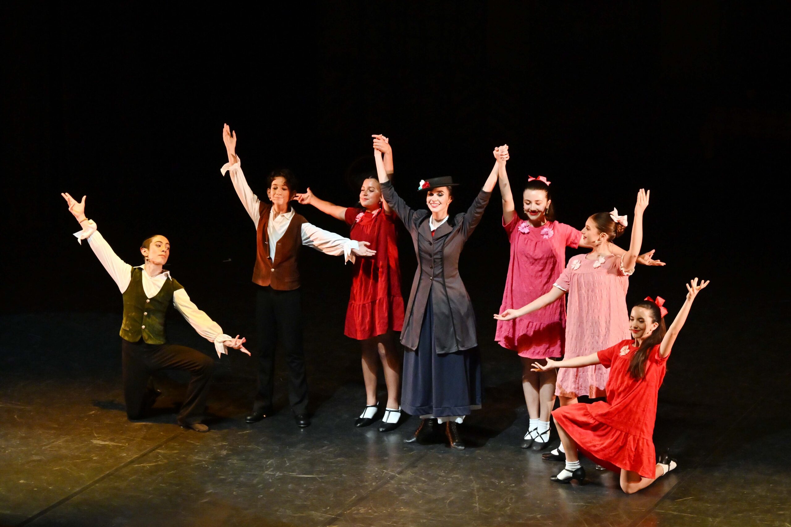 Arte Danza University à Forli : Quand Mary Poppins rencontre Seven Brides for Seven Brothers : un voyage enchanté entre Londres et le Far West 3 foto0229 scaled