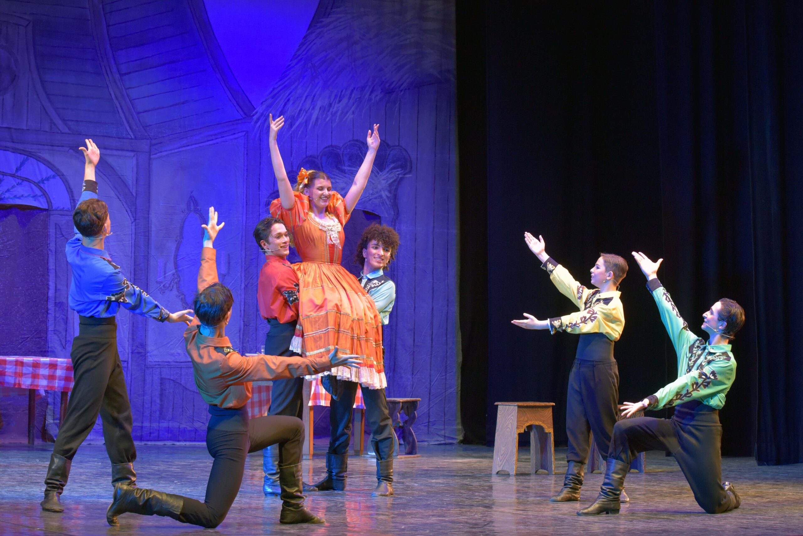 Arte Danza University à Forli : Quand Mary Poppins rencontre Seven Brides for Seven Brothers : un voyage enchanté entre Londres et le Far West 4 foto0421 scaled