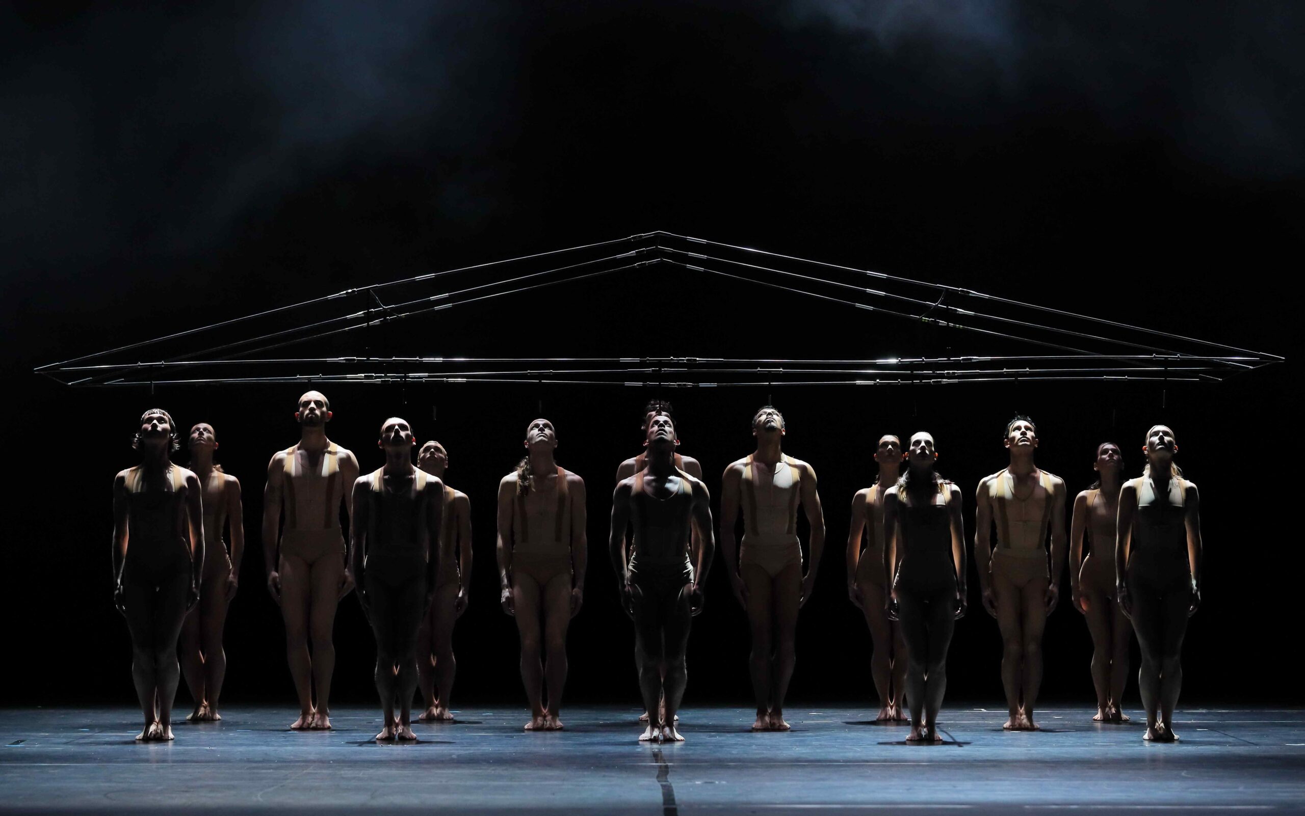 Troja, un ballet d'Andonis Foniadakis au Théâtre munichois de la Gärtnerplatz 4 xx20240620TROJAbrianeKF 1 scaled
