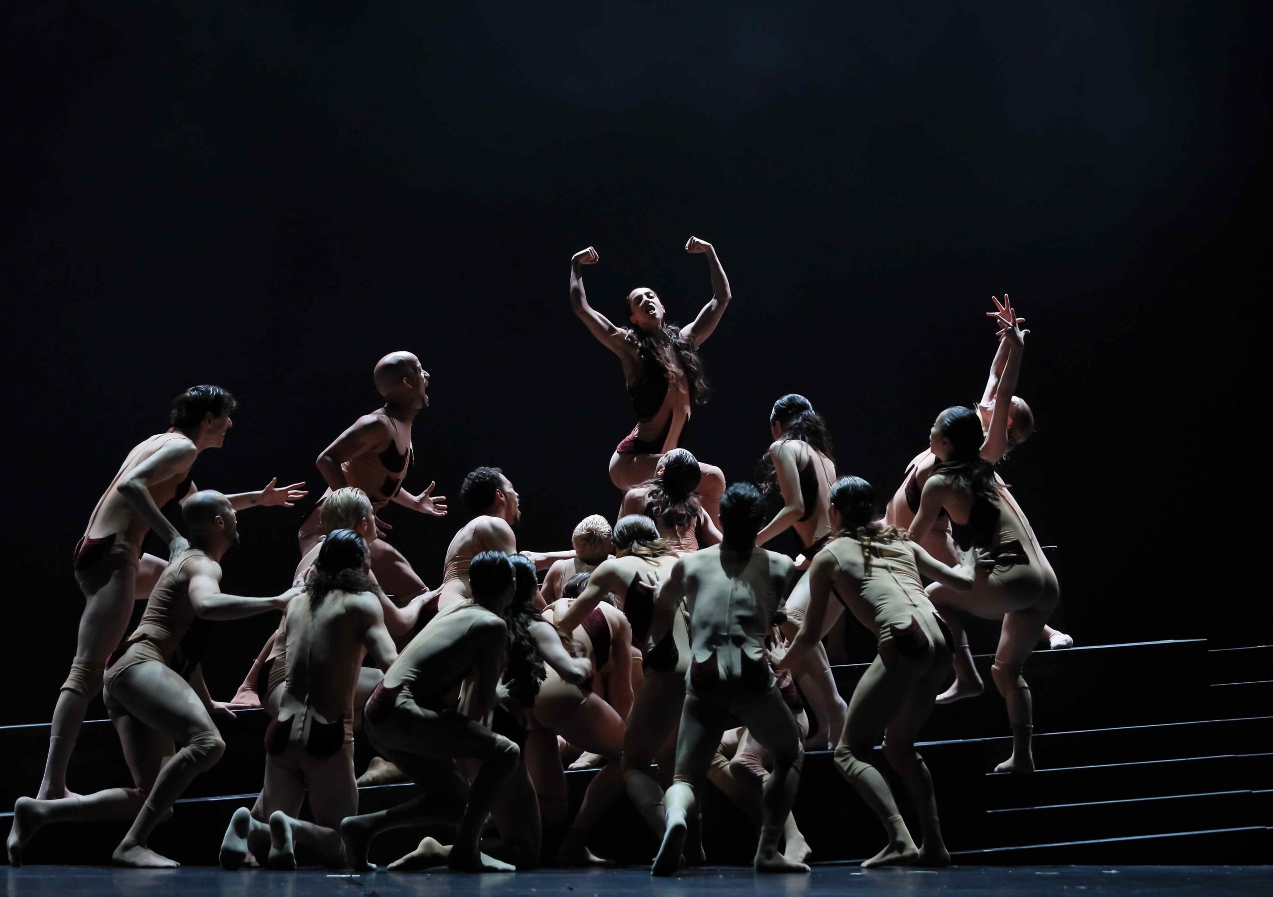 Troja, un ballet d'Andonis Foniadakis au Théâtre munichois de la Gärtnerplatz 5 xx20240620TROJAbrianeKF 62 scaled
