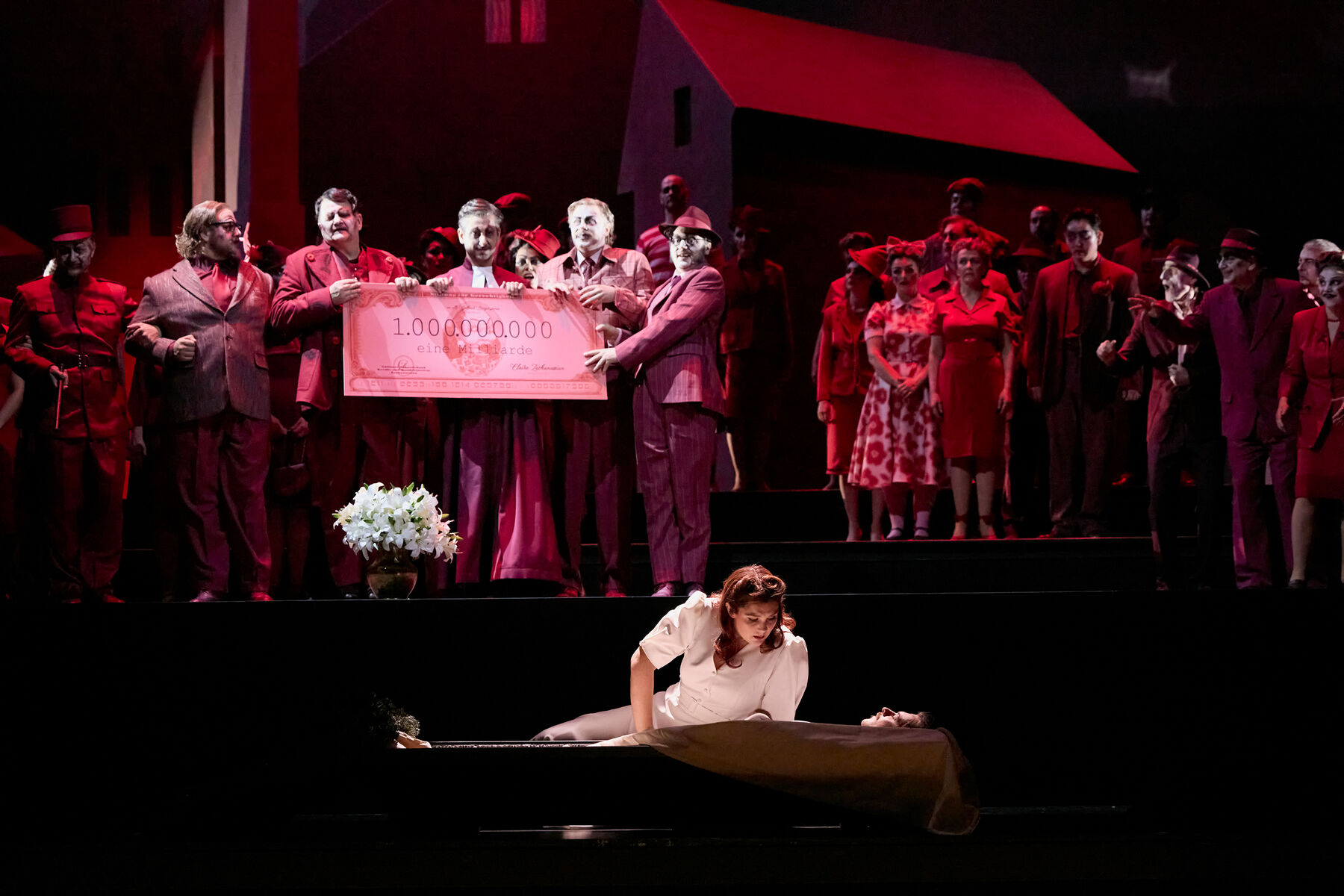 La Visite de la vieille dame de Gottfried von Einem au Gärtnerplatztheater : une fresque lyrique saisissante sur l'auto-justice 6 DER BESUCH DER ALTEN DAME c Markus Tordik 16