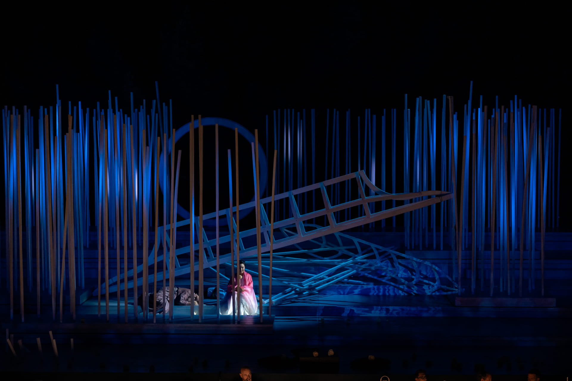 Madama Butterfly à Châteauvallon : l'Opéra de Toulon offre à Puccini un écrin de poésie et de tragédie 1 Madama Butterfly Opera de Toulon © Aurelien Kirchner 51