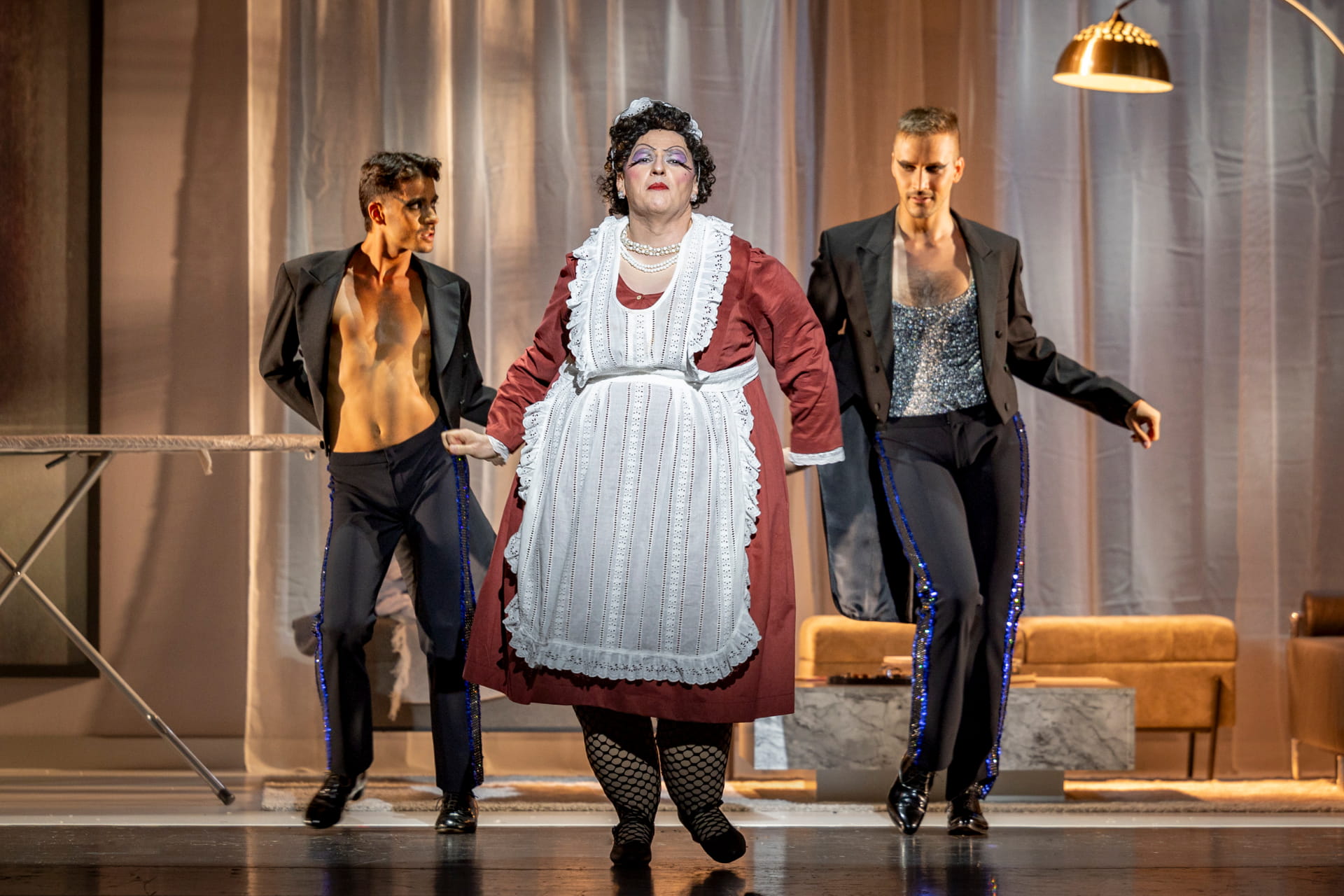 Alberto Allegrezza Filaura with two dancers c birgit gufler