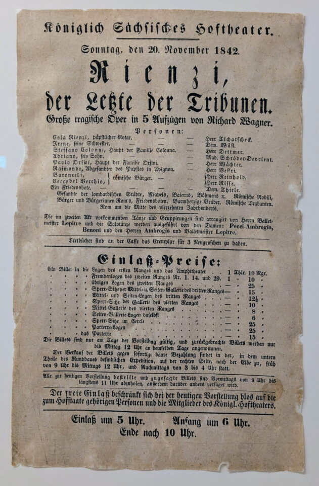 Feuilles de musique et notes manuscrites : Rienzi s'expose à Wahnfried 9 PXL 20260731 1523172372