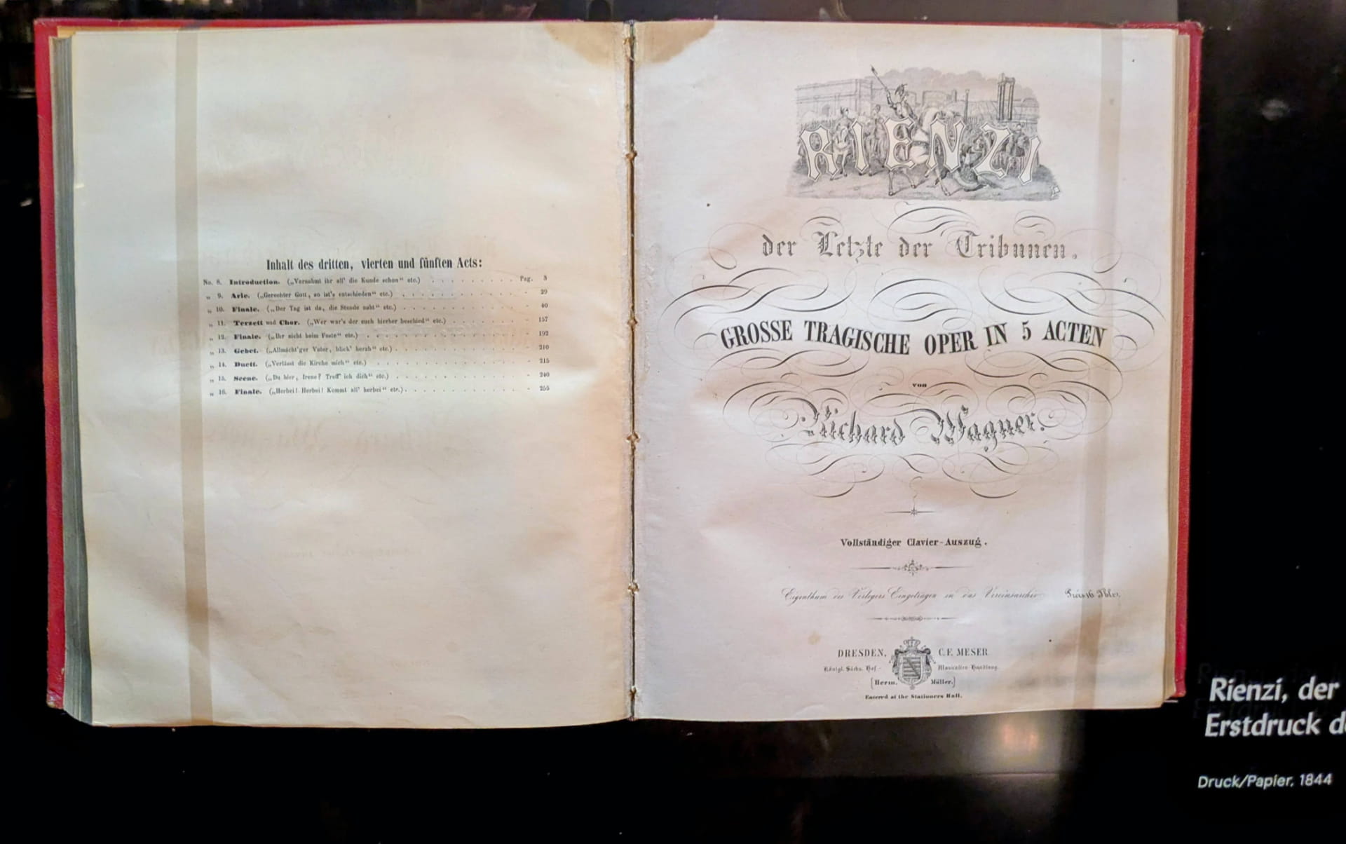 Feuilles de musique et notes manuscrites : Rienzi s'expose à Wahnfried 6 PXL 20260731 1530139842