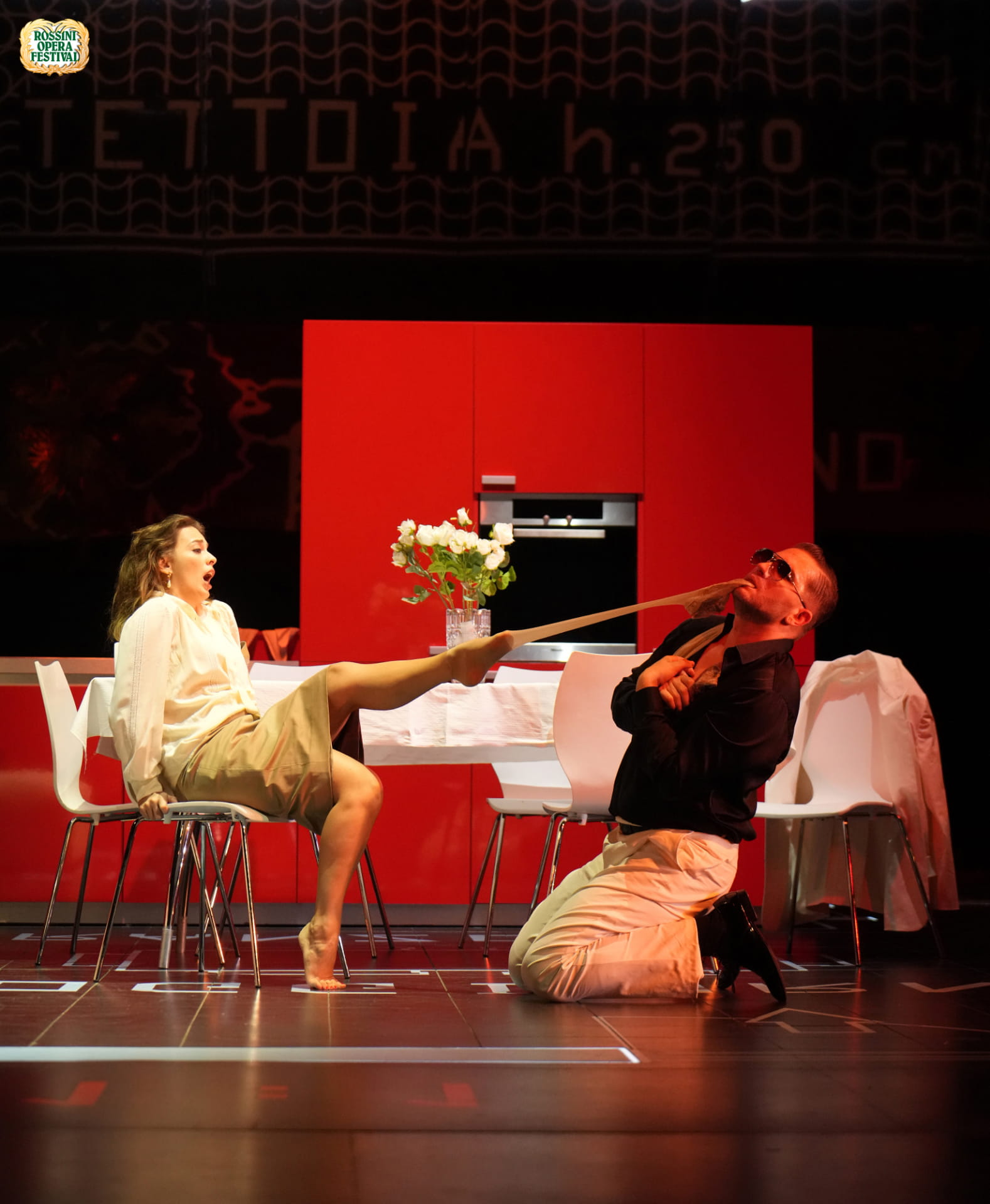 Au Rossini Opera Festival de Pesaro : reprise de La scala di seta mise en scène par Damiano Michieletto 3 SSB9363