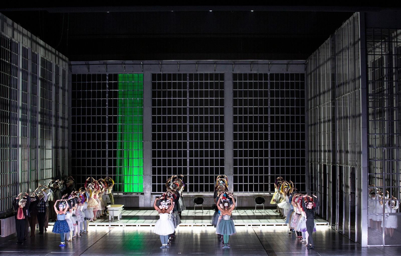 Thomas : Hamlet, Opéra national de Paris – Bastille 8 31349 Bernd Uhlig Opera national de Paris Hamlet 26 27 Bernd Uhlig 11