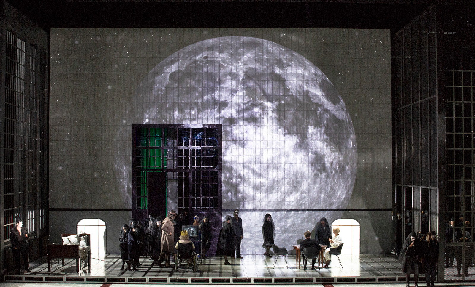 Thomas : Hamlet, Opéra national de Paris – Bastille 4 31356 Bernd Uhlig Opera national de Paris Hamlet 26 27 Bernd Uhlig 18